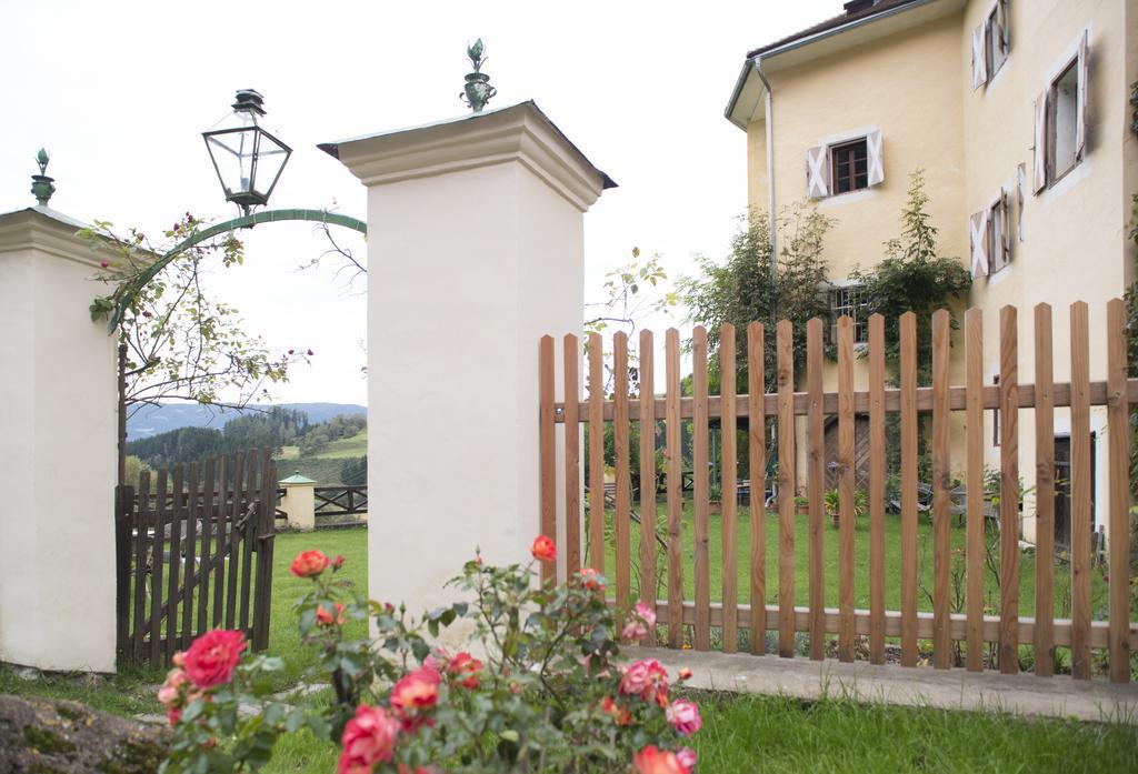 Hotel Landsitz Pichlschloss Neumarkt in Steiermark エクステリア 写真